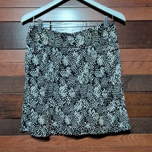 Weekends By Chico's Black and White Patterned Women's Skirt